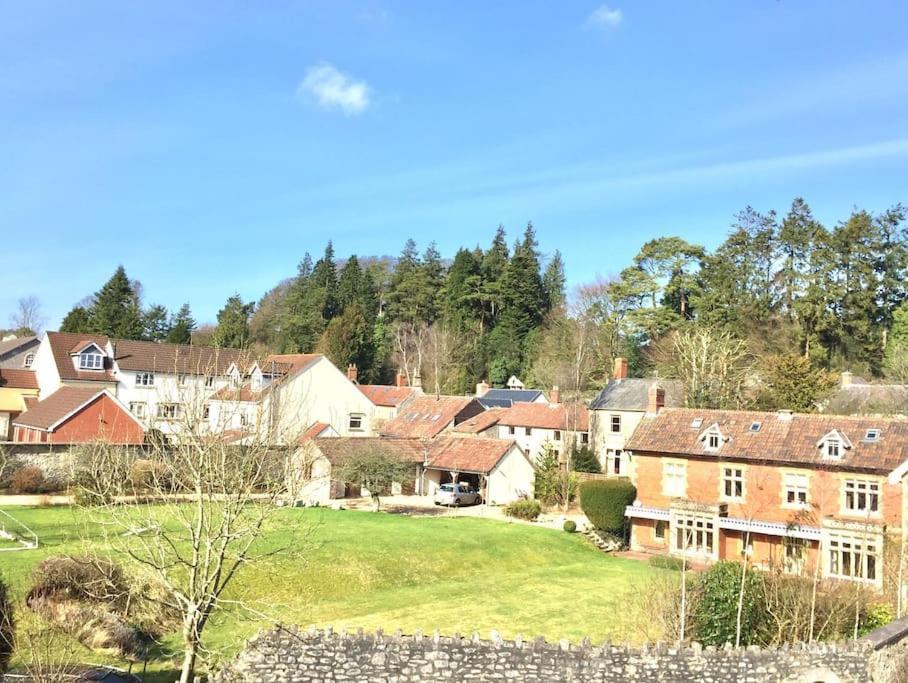 Upper Beeches Villa Oakhill Екстериор снимка