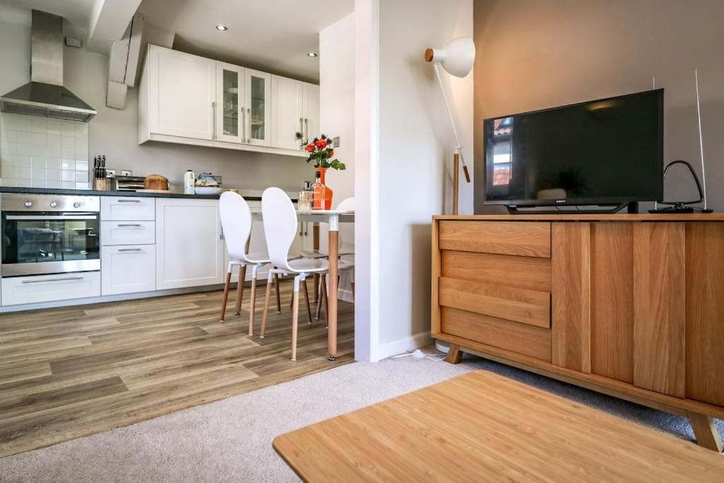 Upper Beeches Villa Oakhill Екстериор снимка